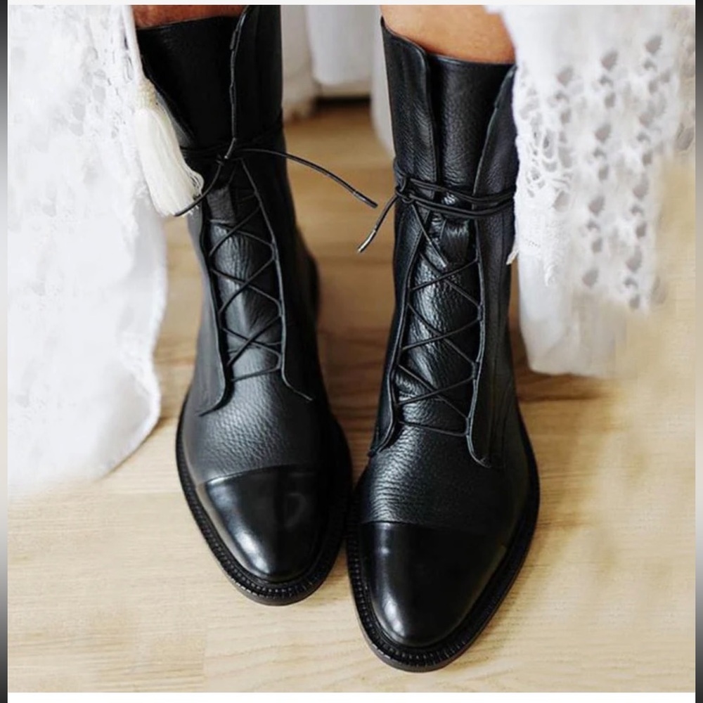 Black Leather Lace-up Women's Boots